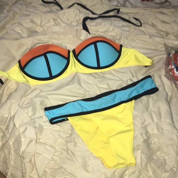 Bathing Suit (Amazon) Size L - Picture 1 of 1